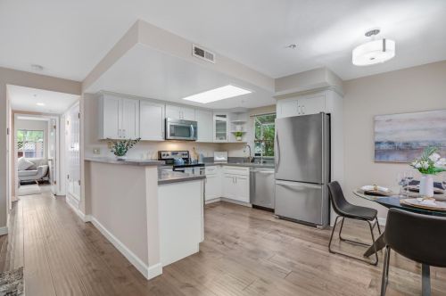 1721 California St, Mountain View, CA 94041-1771