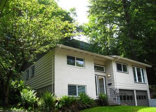 3042 Hampshire St, Portland OR  97205-5835 exterior