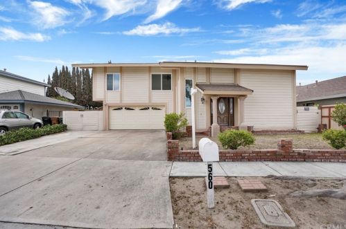 560 Gilbuck Dr, Anaheim, CA 92802-1320