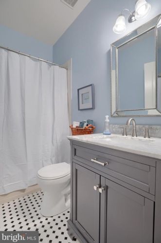 1940 Speedwell Rd, Lancaster PA  17601-4630 exterior