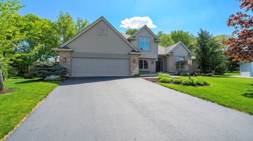 4995 Rundquist Ct, Rockford, IL 61114-7352