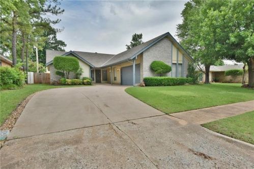 3505 Patterson Dr, Edmond, OK 73013-6370