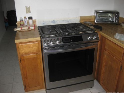 72 Osborne Ave, Norwalk CT  06855-1020 exterior