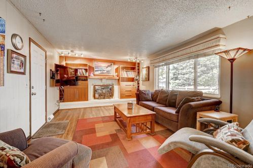 1616 Nile Ct, Aurora CO 80012-5224 exterior