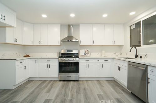 1513 Raymar St, Santa Ana CA  92703-4616 exterior