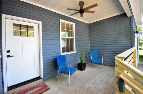16 Songonosk St, Windsor, CT 06095-4614