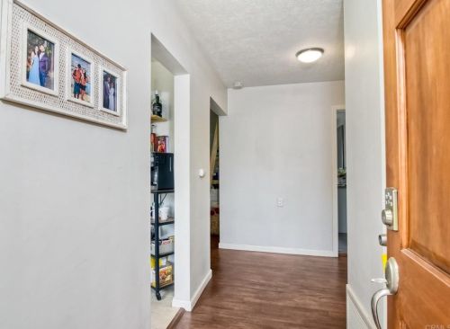 237 Ardys Pl, Vista CA  92084-5118 exterior
