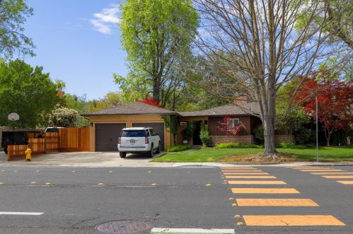 1106 Princeton Ave, Modesto, CA 95350-4920