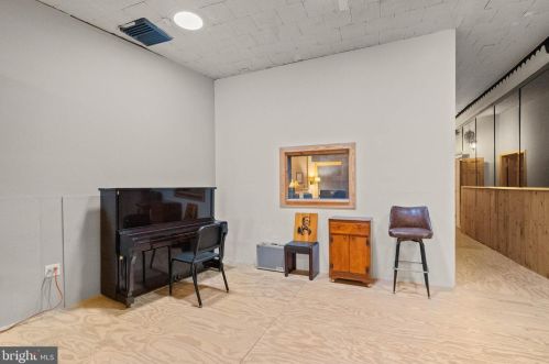 1226 8th St, Philadelphia PA  19147-5130 exterior