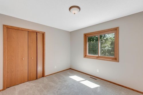 663 Bridle Ridge Rd, Saint Paul MN  55123-1679 exterior