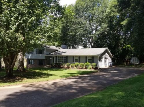 4377 Rebel Ct, Lithonia, GA 30039-7374