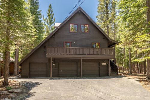 11682 Chalet Rd, Truckee CA  96161-6717 exterior