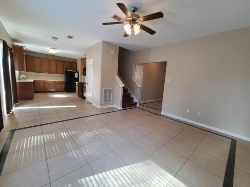 1802 Northampton Dr, Conroe TX  77303-1854 exterior