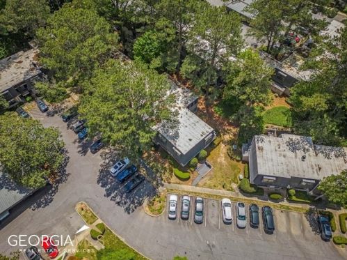 106 Adrian Pl, Atlanta GA  30327-4003 exterior