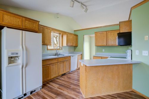 30601 Redding Ave, Shafer, MN 55074-2320