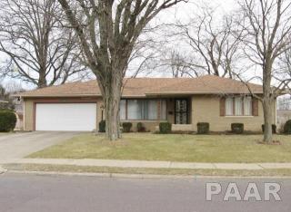 1710 Valle Vista Blvd, Pekin IL  61554-6140 exterior