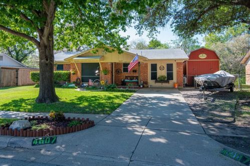 4607 Norris Valley Dr, Fort Worth, TX 76135-1913