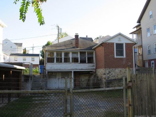 80 Congress Ave, Waterbury, CT 06708-3845