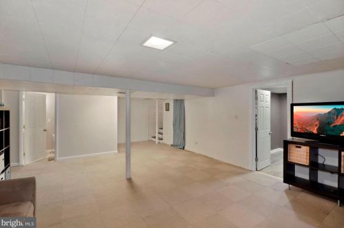 841 Cedar Ave, Tavistock NJ 08033-1011 exterior