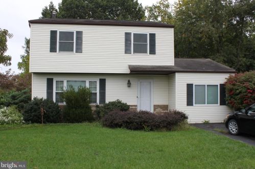 645 Harvest Dr, Harrisburg, PA 17111-5677