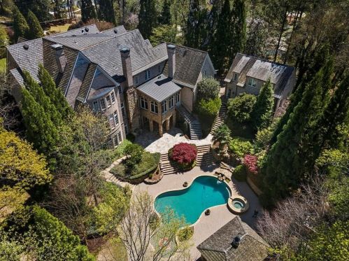 5540 Lake Island Dr, Atlanta GA  30327-4832 exterior