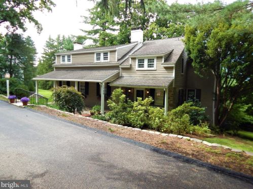 1750 Crows Nest Ln, York, PA 17403-5911