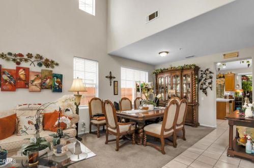 921 Lucero St, Oxnard, CA 93030-5575
