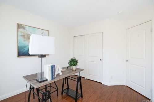 126 Hedge Bloom, Irvine CA  92618-1517 exterior