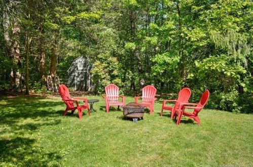 6 Forsyth Rd, Colchester CT  06420-4045 exterior
