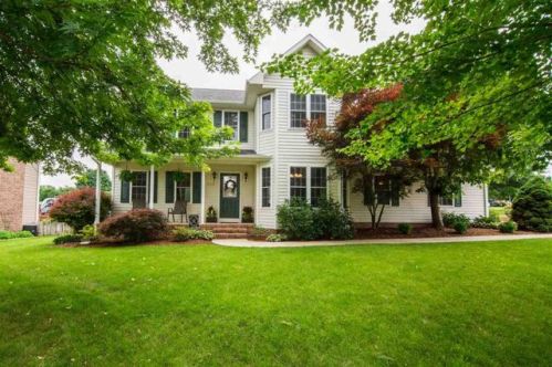 103 Willow Dr, Montezuma, VA 22821-9500