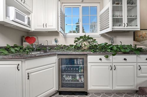 231 Summertree Rd, Anaheim CA  exterior