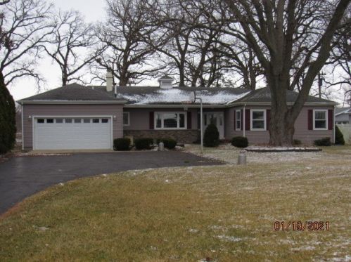 2661 River Rd, Kankakee, IL 60901-7151