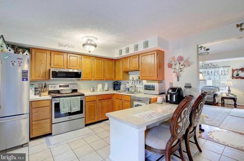 8224 Shady Nook Ct, Riviera Beach, MD 21122-1149