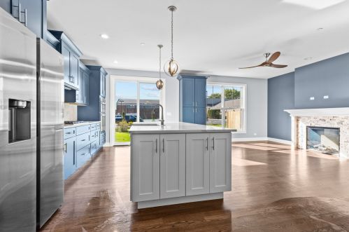 1524 Dakota Dr, Elk Grove Vlg, IL 60007-2965