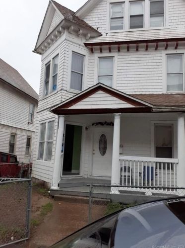 49 Johnson St, Waterbury, CT 06710-1833