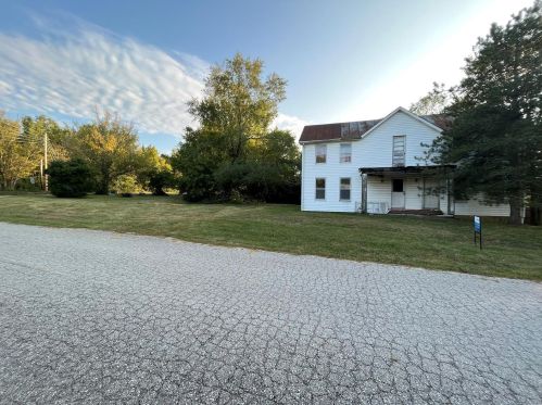 488 Roberts St, Gray Summit, MO 63039-1221