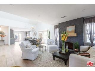 565 Gower St, Los Angeles CA  90004-1304 exterior