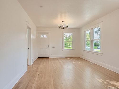 1635 Rosemary St, Denver, CO 80220-1957