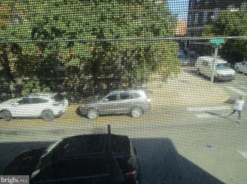 1502 Berks St, Philadelphia, PA 19125-2802