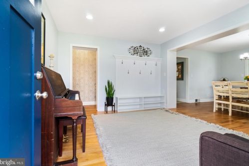 55 Mount Royal Ave, Aberdeen, MD 21001-2429