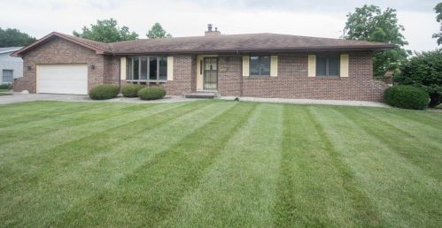 253 Champagne Dr, Valpo, IN 46383-2968