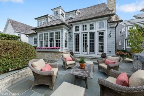 34 Gilbert Ave, Willowbrook IL  60514-1140 exterior