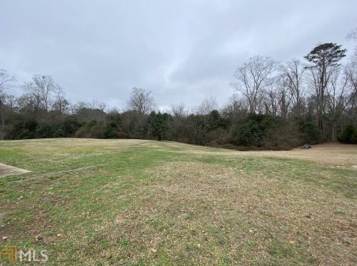 107 Chisom Trl, Bonaire, GA 31005-3404