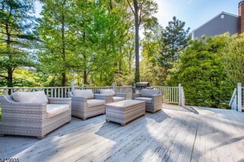 31 Drake Ct, Dover NJ  07869-4851 exterior