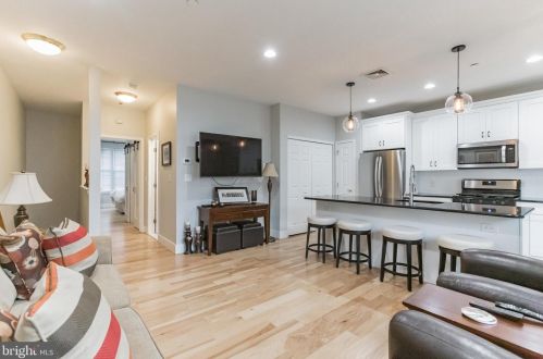1318 31st St, Philadelphia PA  19146-3401 exterior