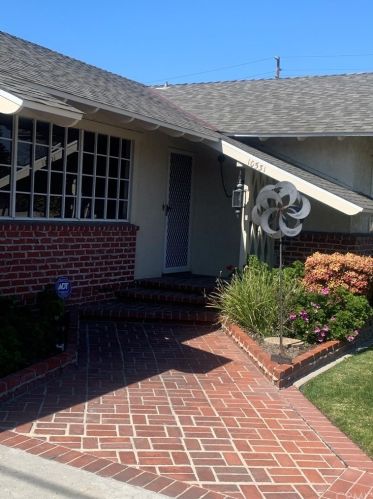 10531 Courson Dr, Stanton, CA 90680-2101