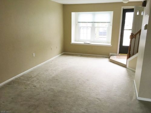 77 Wood Duck Ct, Hackettstown NJ  07840-3321 exterior