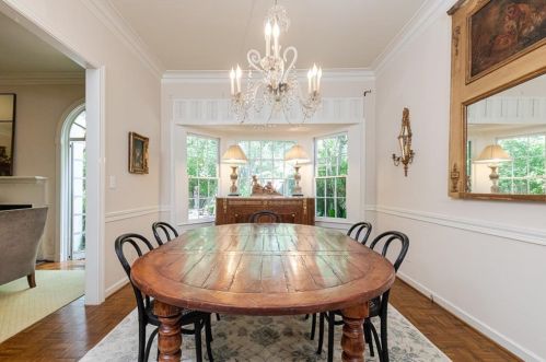 31 Mooregate Sq, Atlanta GA  30327-1539 exterior