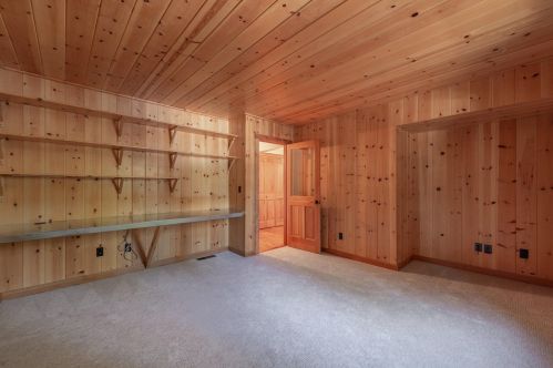 11682 Chalet Rd, Truckee CA  96161-6717 exterior