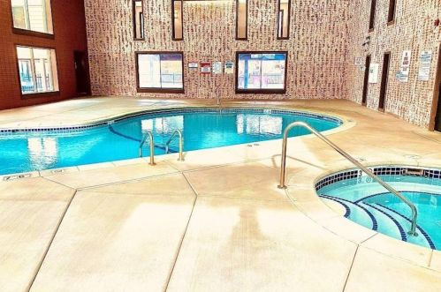 7500 Cahill Rd, Minneapolis MN  55439-2737 exterior